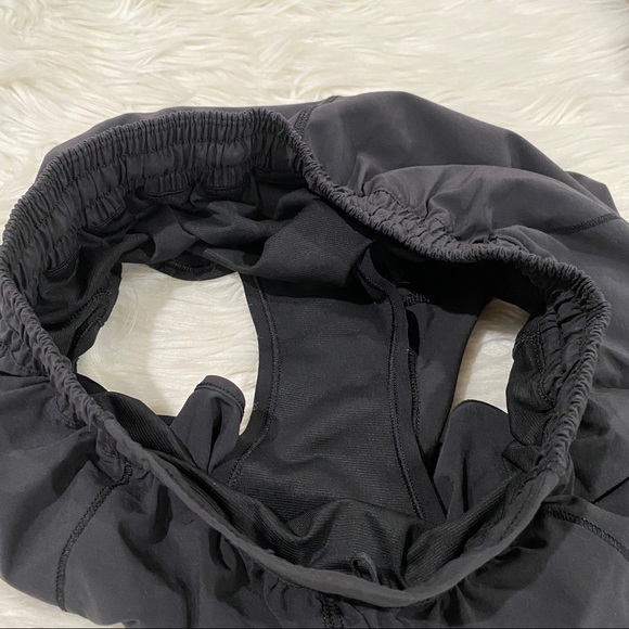 Lululemon Hotty Hot shorts- Black 2.5” - Picture 4 of 6